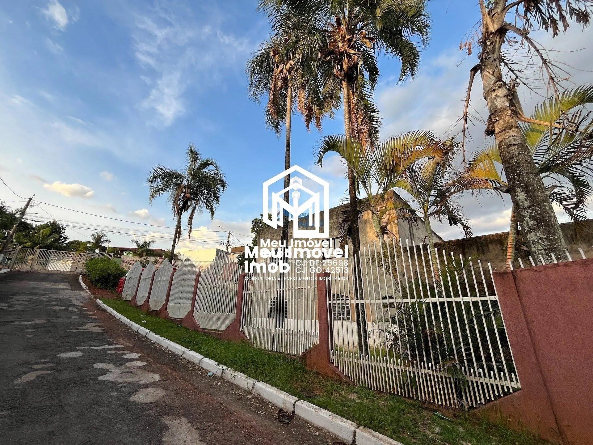 Imagem Casa Park das Veredas 6 Quartos 4 Suítes 6 Vagas 380m²
