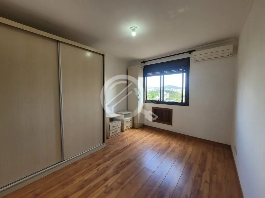 Imagem Apartamento semimobiliado de 75 m², 2 dormitórios sendo 1 suíte e 2 vagas de garagem no bairro Pe...
