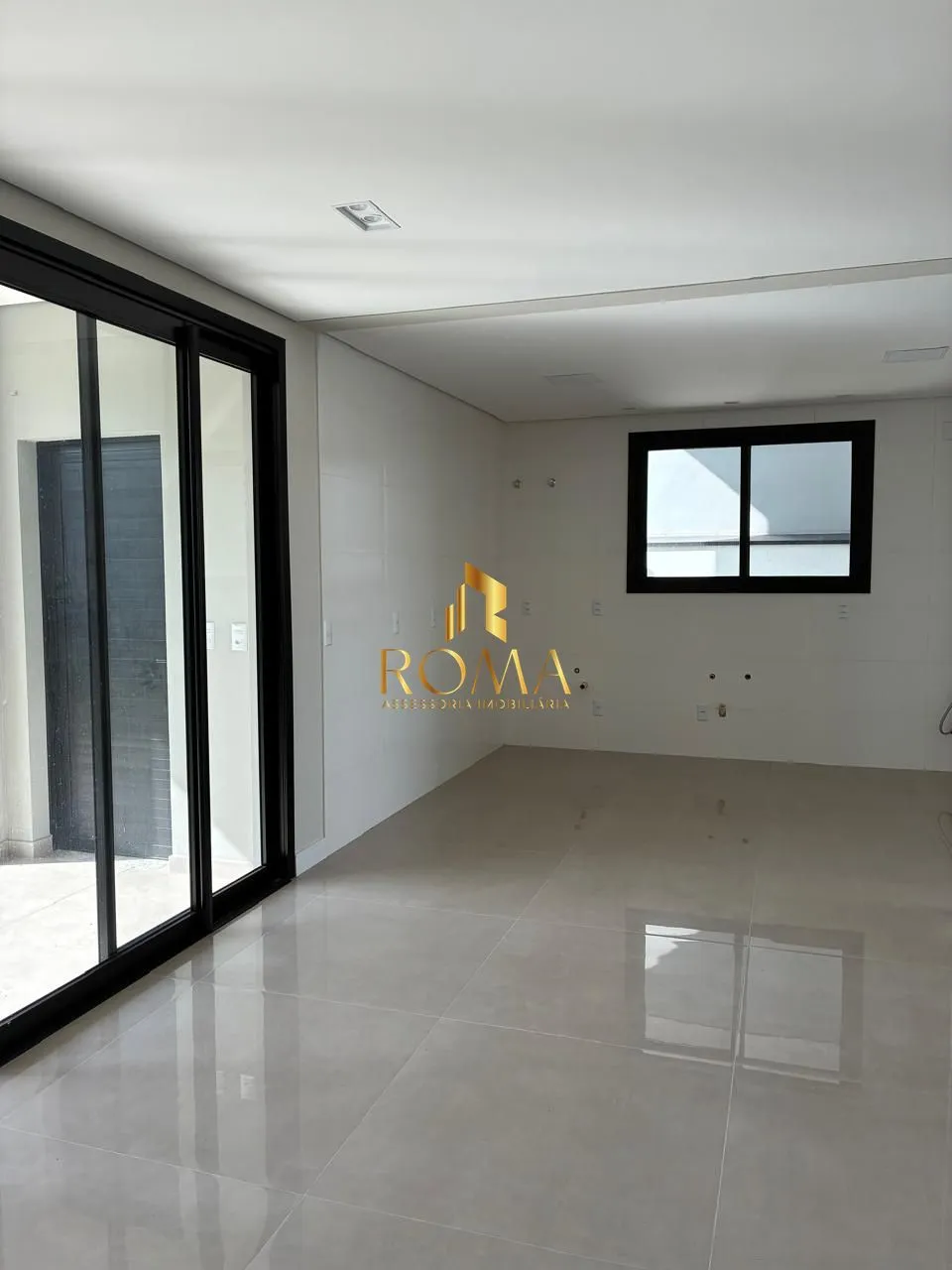 Imagem Casa de Alto Padrão à Venda no Condomínio Cidade Universitária | 364m² e Área Go