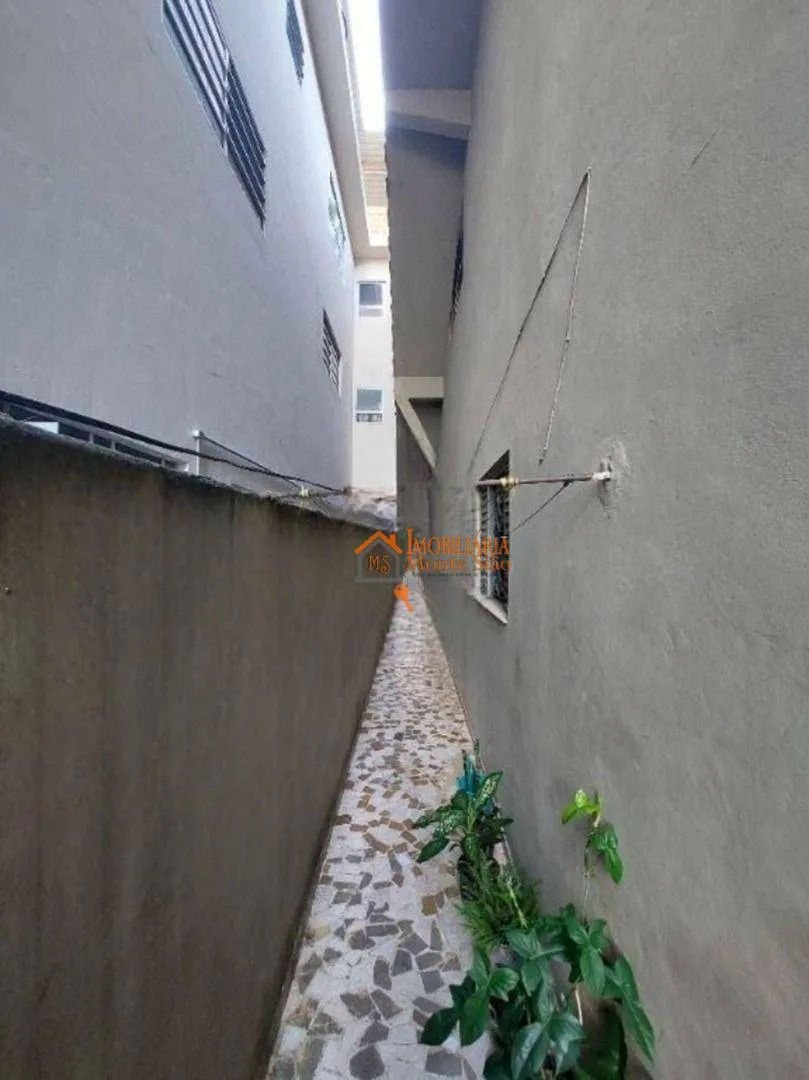 Imagem Sobrado com 6 dormitórios à venda, 350 m² por R$ 1.100.000,00 - Parque Uirapuru - Guarulhos/SP