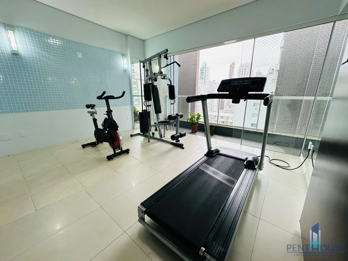 Imagem Apartamento Zona Central para Venda em Balneário Camboriú, CENTRO, 3 dormitórios, 2 suítes, 3 banheiros, 2 vagas