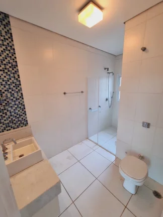 Imagem Sobrado à venda no Portal dos Ipês