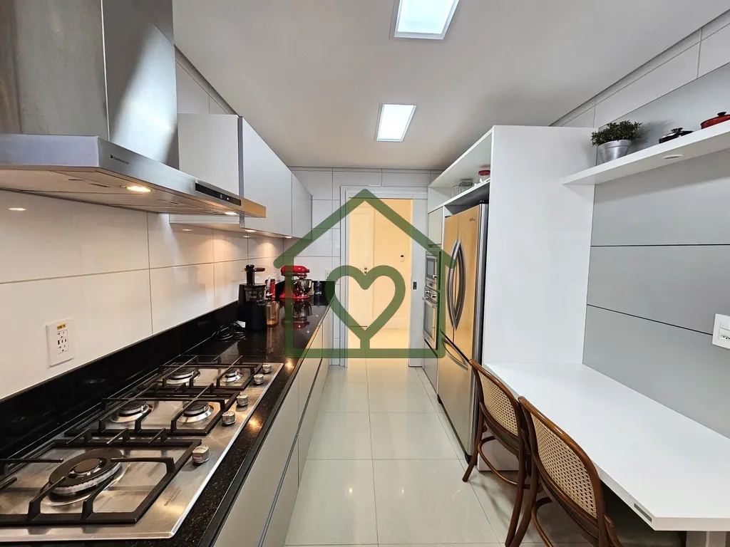 Imagem ALTO PADRÃO BELA VISTA 3 SUÍTES + 4 VAGAS MOBILIADO

Super exclusividade com preço abaixo de merc...