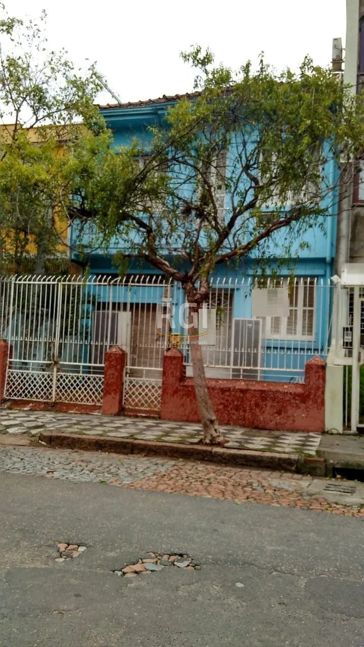 Imagem Casa para Venda - 160m², 3 dormitórios, 1 vaga - Cidade Baixa