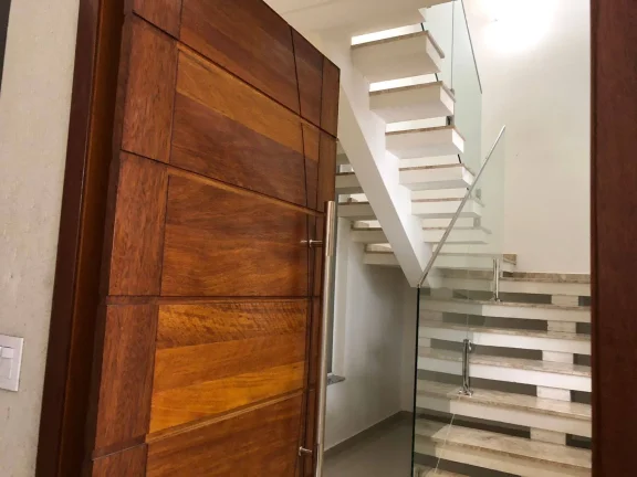 Imagem Sobrado 3 Dormitorios sendo 3 Suítes 4 Vagas Estuda Permuta Menor Valor