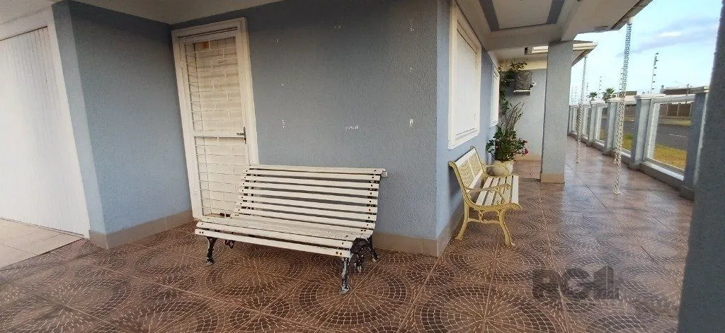 Imagem Ótima casa com 4 dormitórios na Praia de Atlântida Sul (Osório-RS)