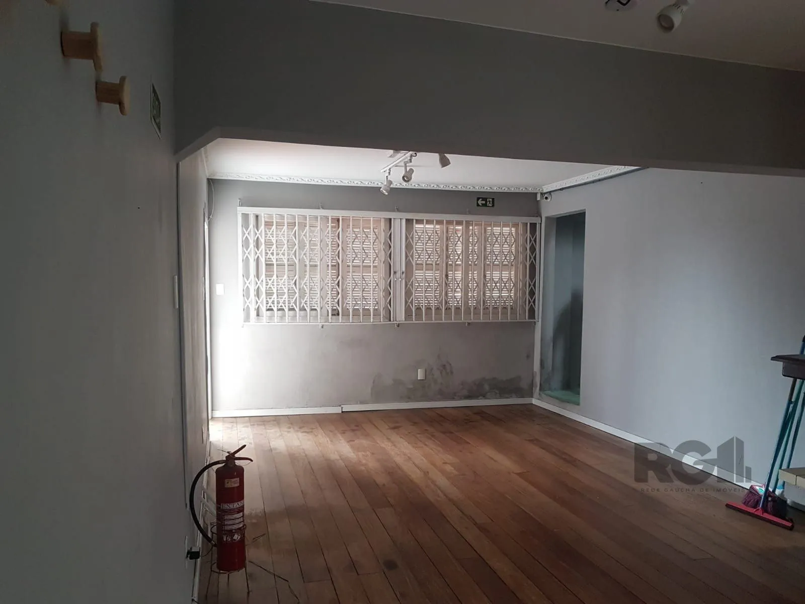 Imagem Casa Comercial em Medianeira