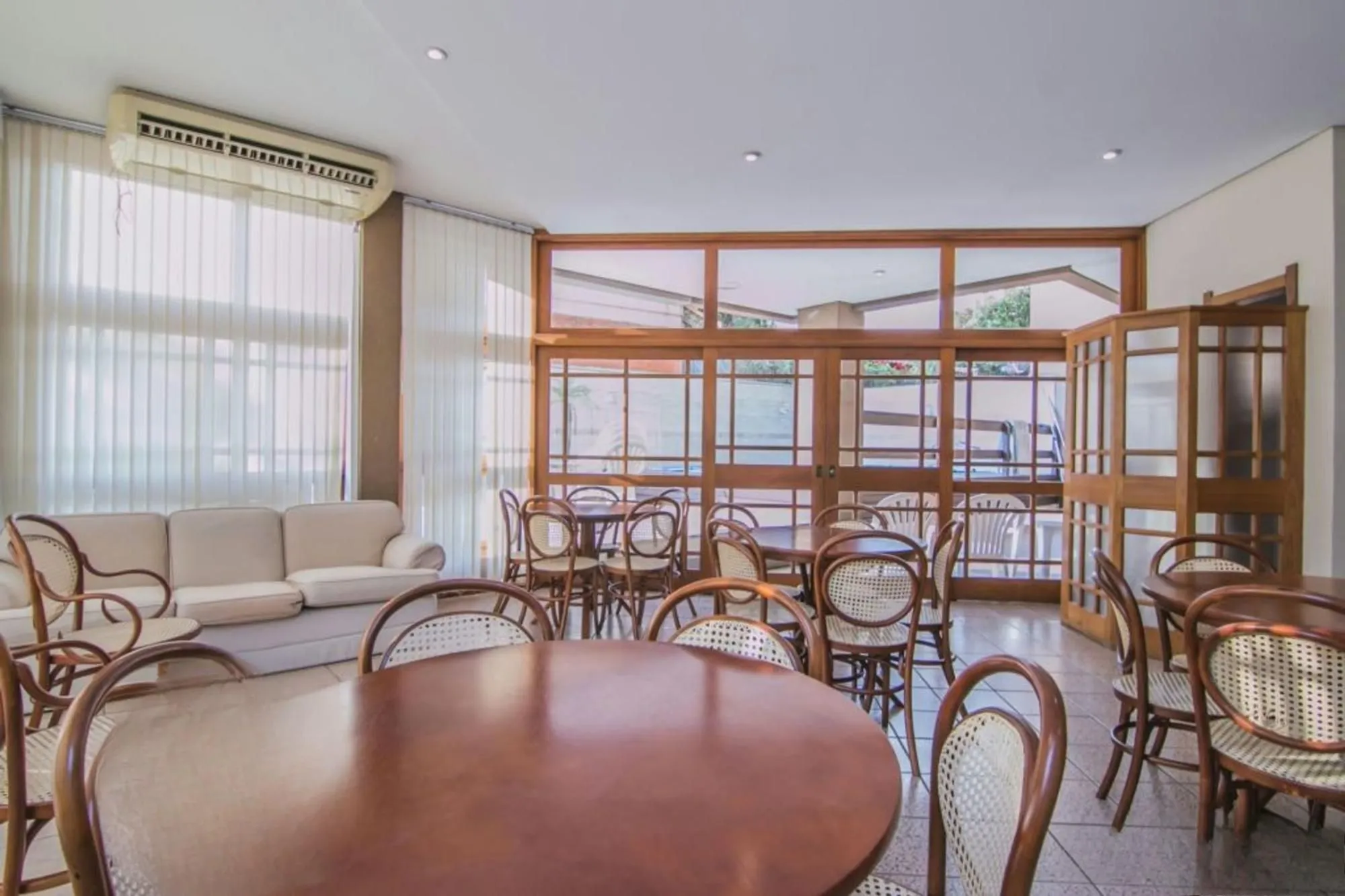 Imagem Apartamento à venda em Petrópolis com 153 m², 2 quartos, 1 suíte, 2 vagas