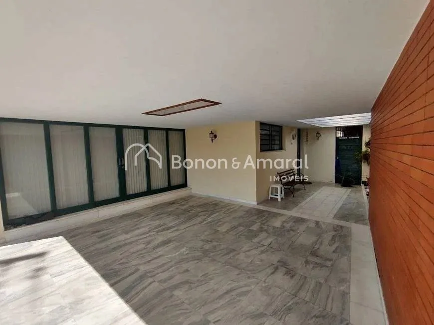 Imagem Casa com 3 Quartos e 4 banheiros à Venda 261 m² por R$ 1.596.000