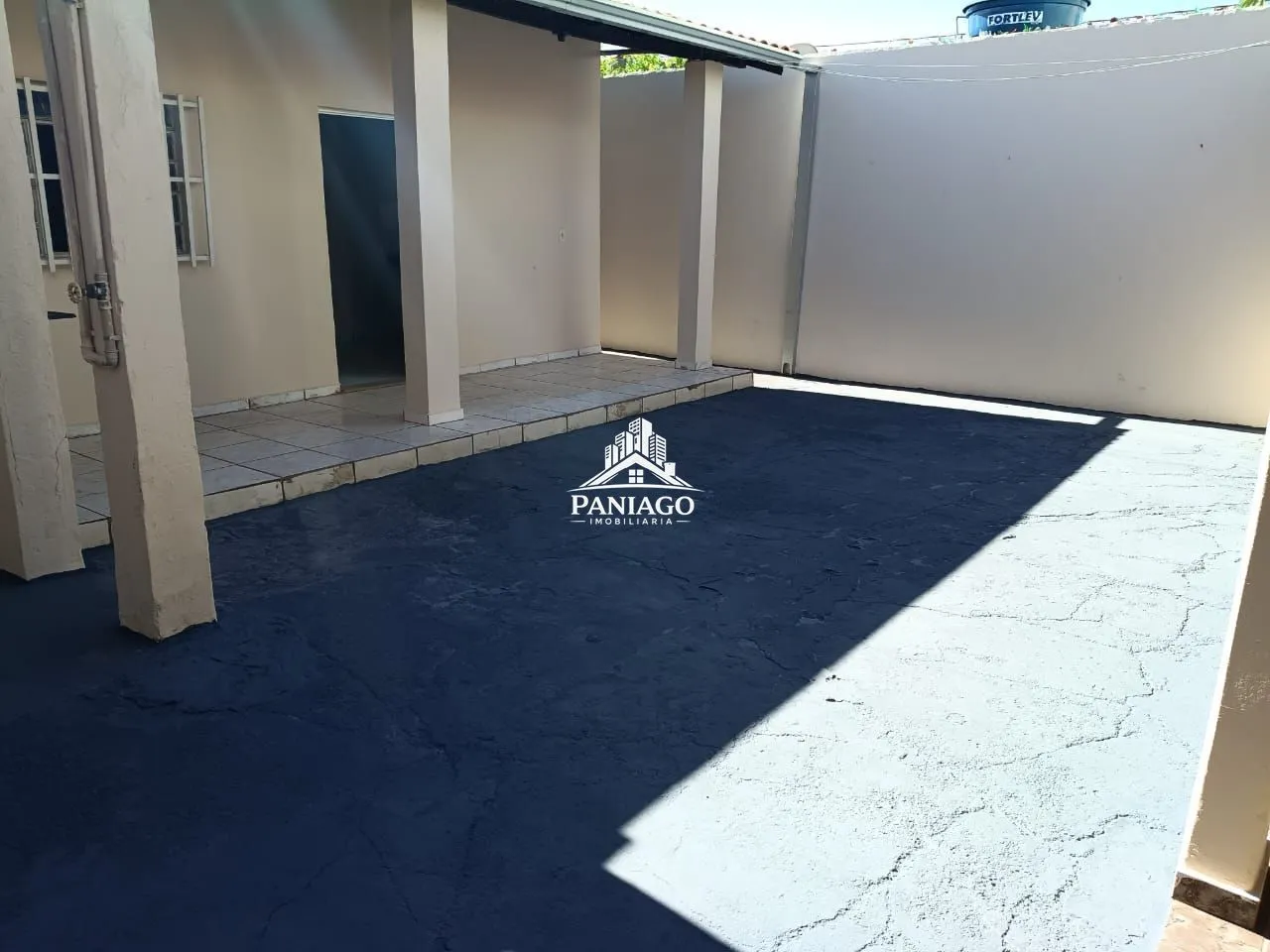 Imagem CASA À VENDA NO CPA IV 2/4 SENDO UMA SUITE