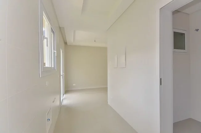 Imagem Casa à Venda no Parque das Imbuias – 3 Quartos, 1 Suíte, 126m², Campo Comprido, Curitiba
