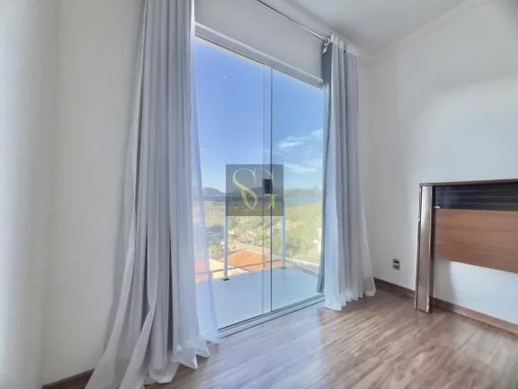 Imagem Casa para Venda em Teresópolis, Albuquerque, 4 dormitórios, 1 suíte, 3 banheiros, 2 vagas