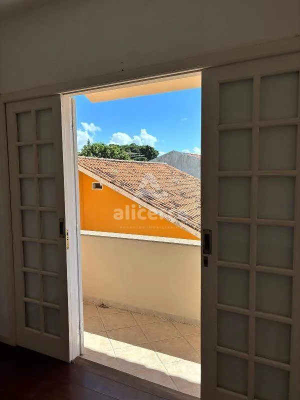 Imagem Casa à venda l 5 dórmitórios, 1 suíte l 237,83m² l Balneário do Estreito - Florianópolis/SC