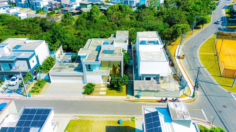 Imagem Luxuosa Casa à Venda no Condomínio Boulevard Lagoa - Porteira Fechada
