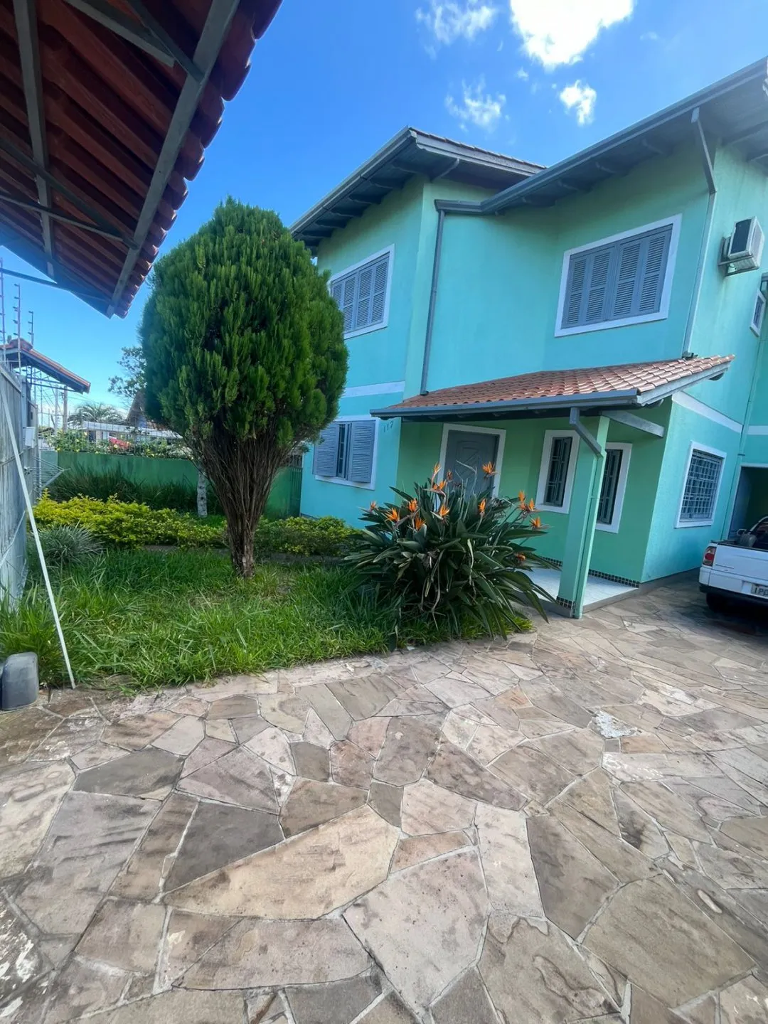 Imagem CASA À VENDA EM VIAMÃO - BAIRRO VIAMÓPOLIS! Excelente oportunidade para quem busca espaço, conforto e uma localização privilegiada!