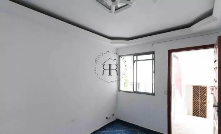 Imagem Localizado em São Paulo, este apartamento oferece uma excelente oportunidade para quem busca confor...