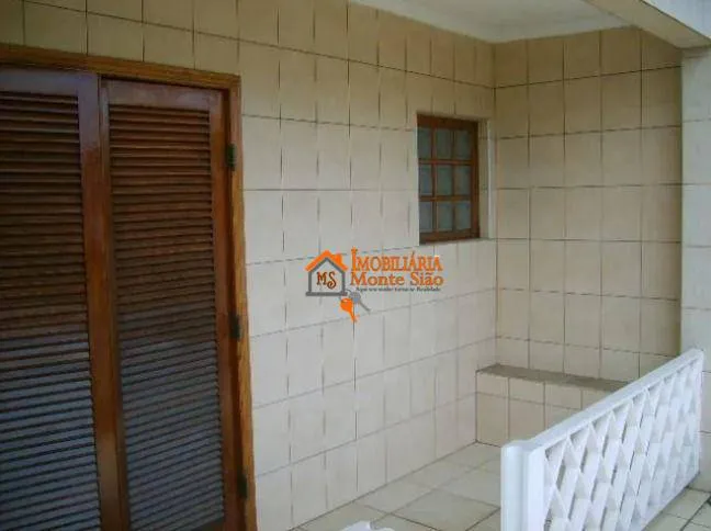 Imagem Sobrado com 3 dormitórios à venda, 172 m² por R$ 800.000,00 - Parque Continental II - Guarulhos/SP
