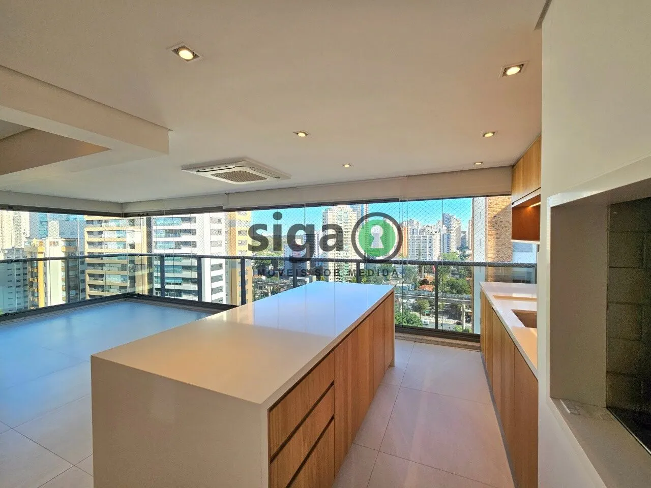 Imagem Apartamento à venda - 192 m², 3 suítes, 4 vagas - Campo Belo - São Paulo/SP
