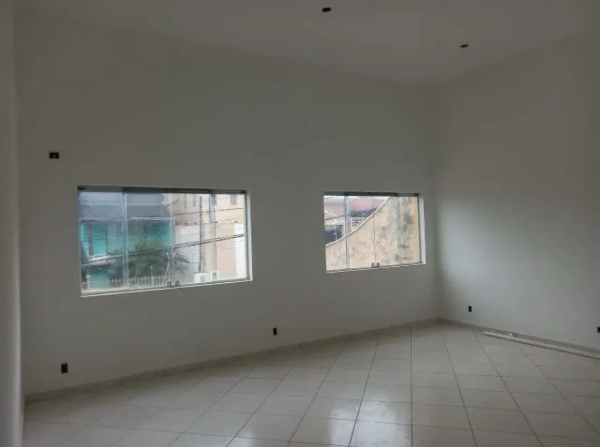 Imagem Oportunidade em Sorocaba! Imóvel Comercial com 9 Salas e 10 Vagas