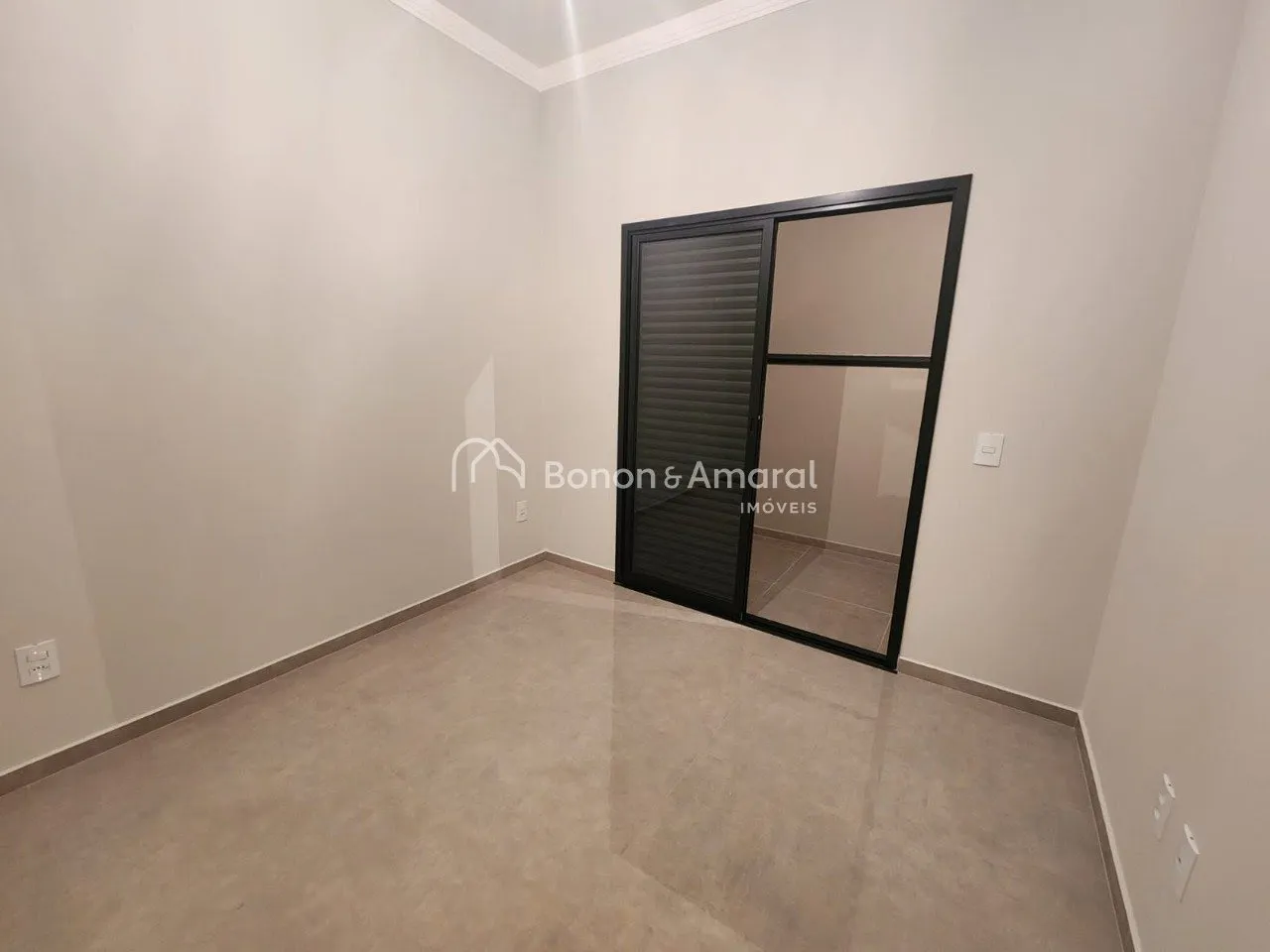 Imagem Sobrado Moderno com 3 Dormitórios e Excelente Acabamento