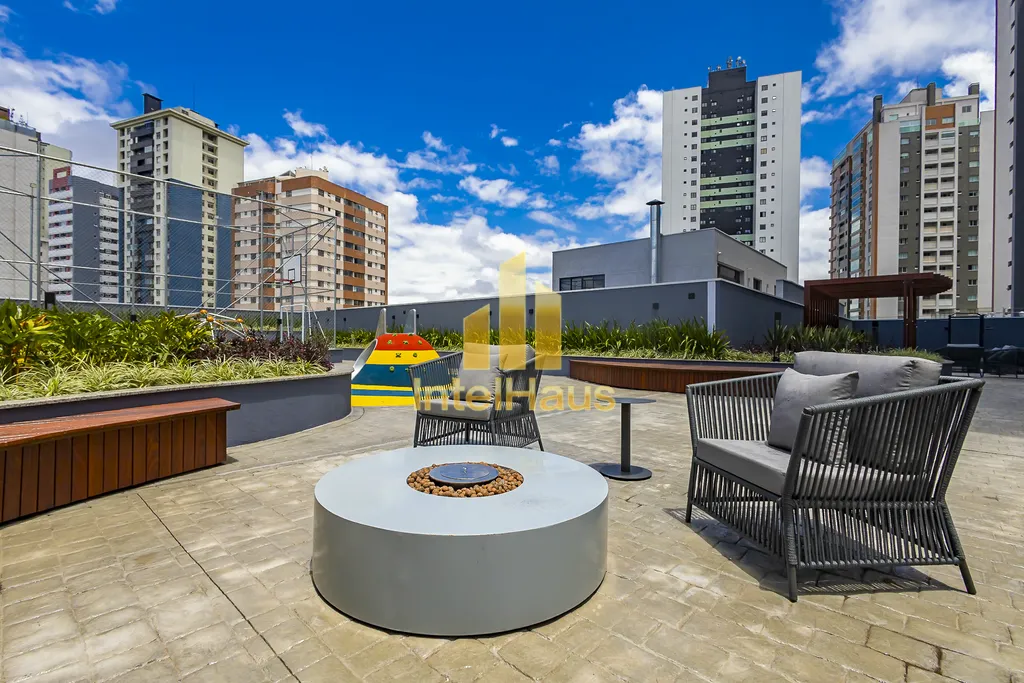 Imagem Essencial é tudo aquilo que você não vive sem. A 750 metros do jardim Botânico. Preço e disponi...