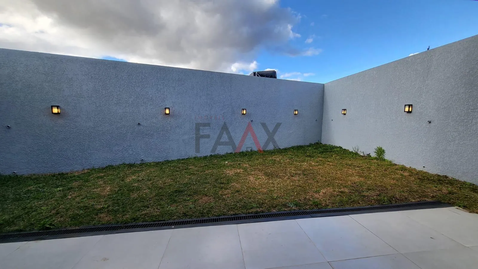 Imagem Sobrado à venda com 3 quartos, VILA BUCH, GUARAPUAVA - PR