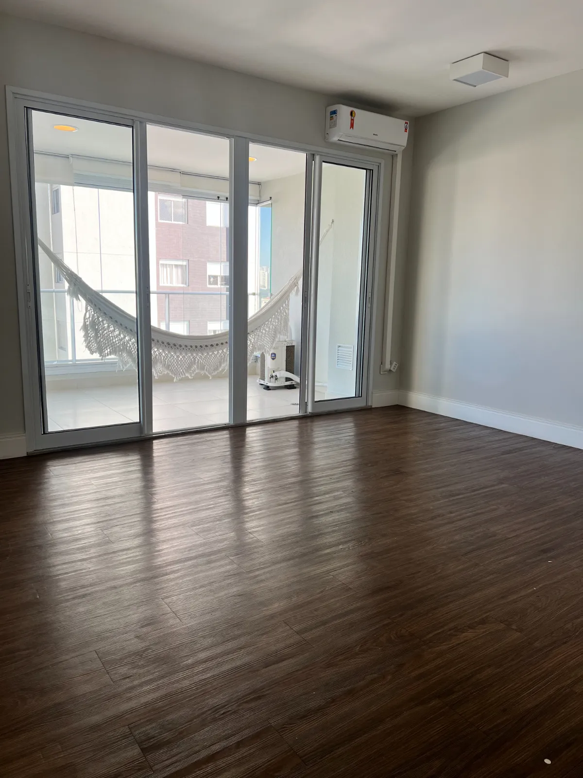 Imagem Apartamento para venda em Vila Anastácio com 2 quartos, sendo 1 suíte, 70m2