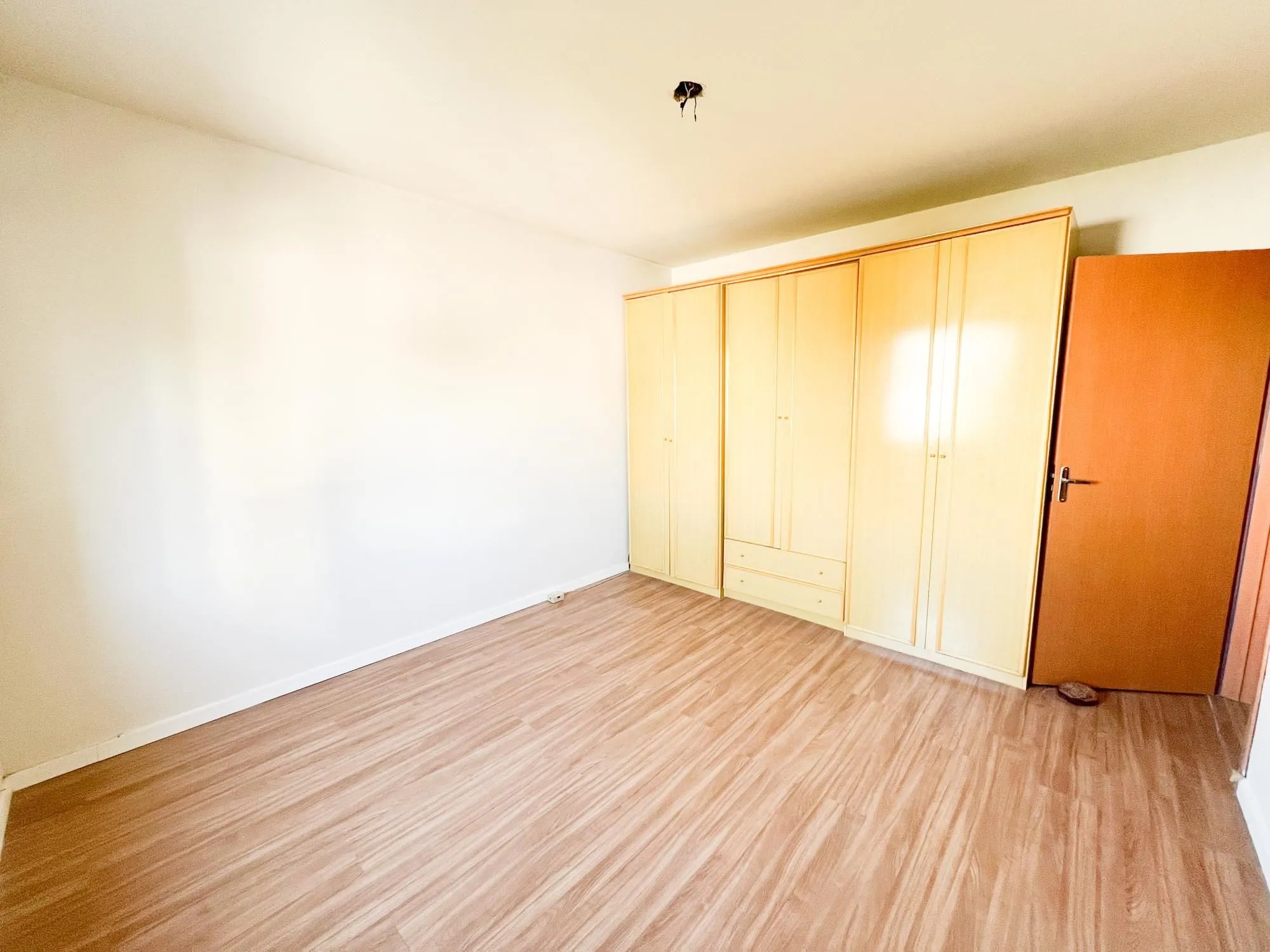 Imagem Apartamento de 3 quartos, suíte, dependência de emprega e 1 vaga de garagem