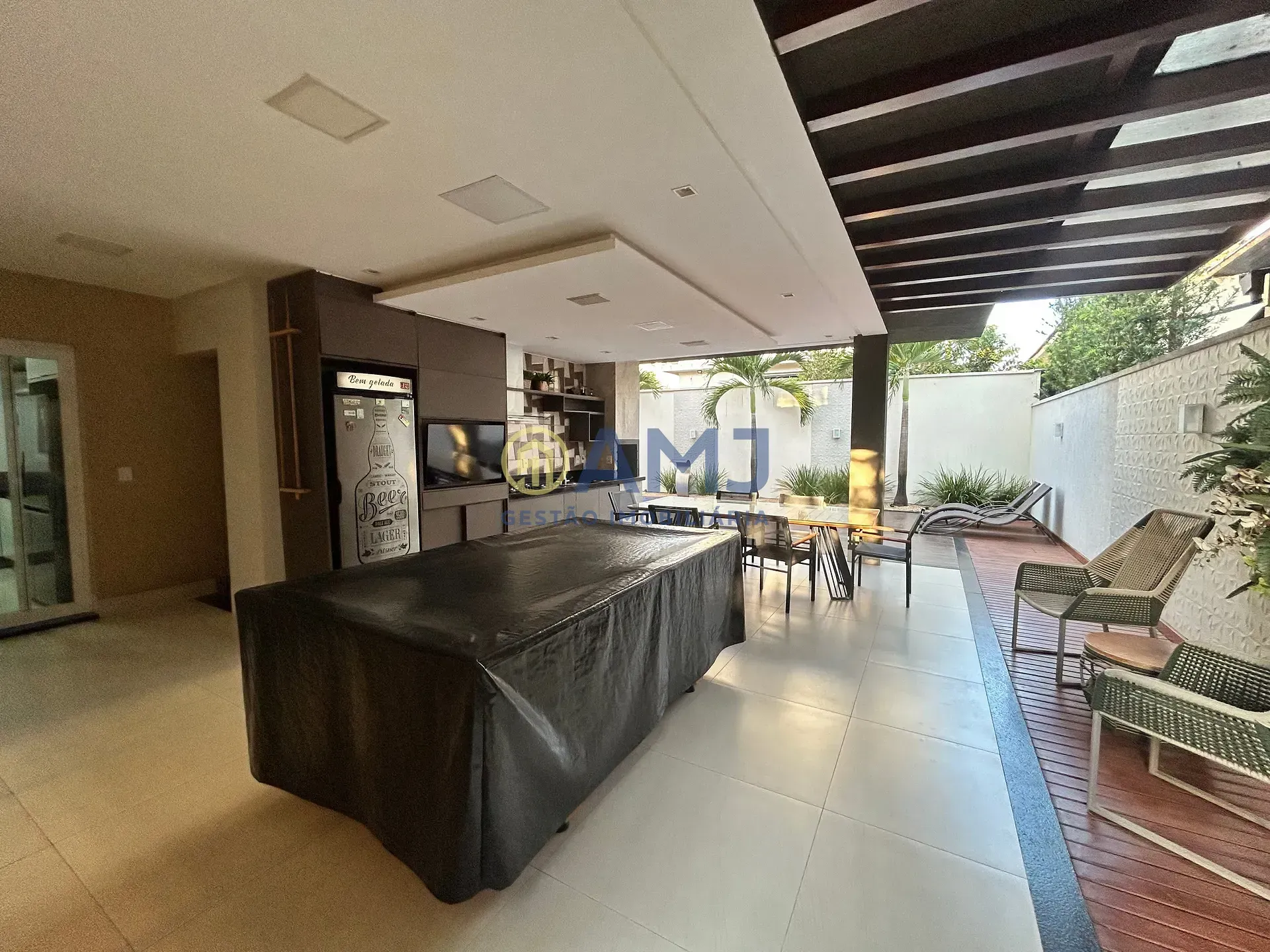Imagem Sobrado mobiliado e decorado à venda, Jardins Lisboa, Goiânia, GO