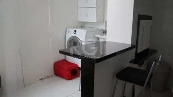 Imagem Apartamento para Venda - 77m², 3 dormitórios, Petrópolis