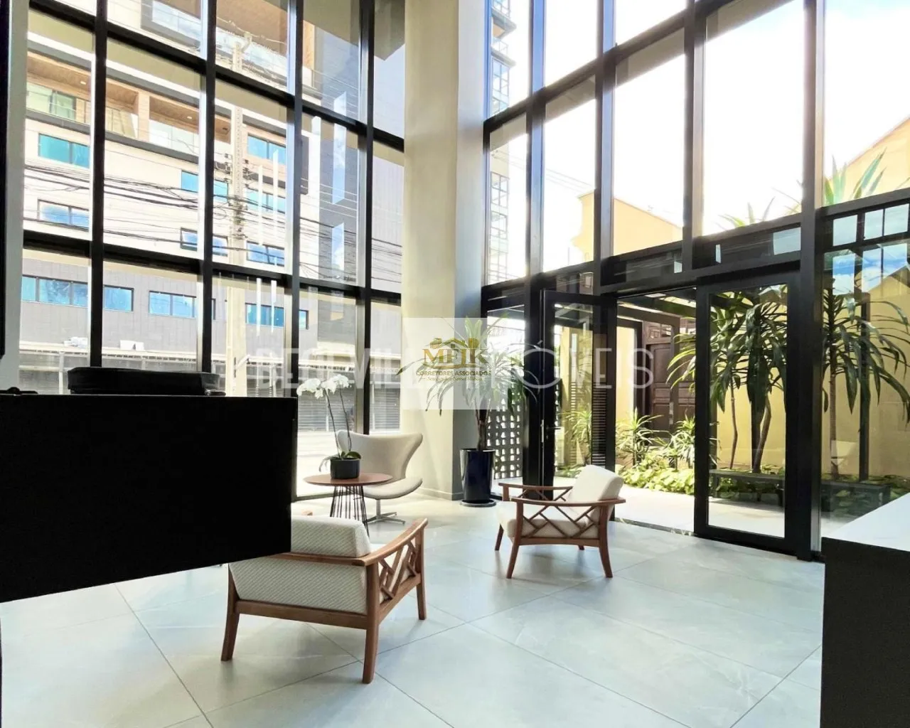 Imagem Apartamento com 2 quartos à venda no Centro de Curitiba
