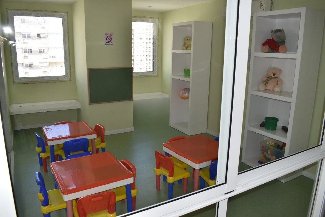 Imagem Apartamento com 3 quartos e 79m² à venda em Passo da Areia, Porto Alegre. Rua Bezerra De Menezes, Passo Da Areia, Porto Alegre