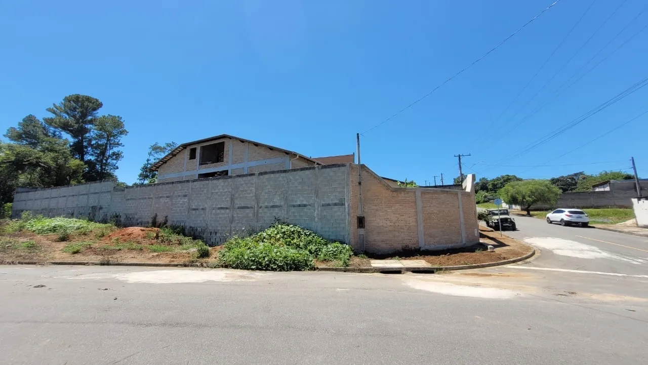 Foto do imóvel Casa à venda 3 Quartos, 2 Suites, 4 Vagas, Vitória Vale III, Pindamonhangaba - SP