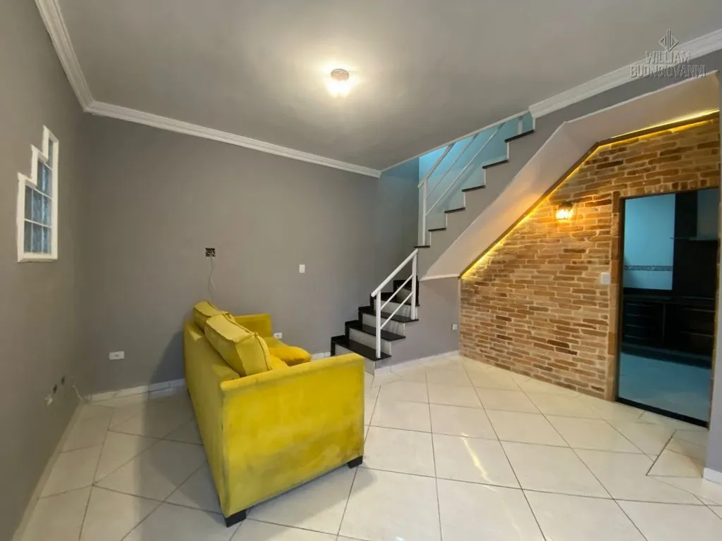 Imagem Vende-se esse Maravilhoso Sobrado com 3 Dormitórios - Bairro Boqueirão