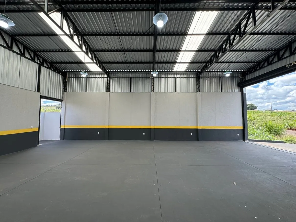 Imagem Galpão à venda, 170 m² por R$ 460.000,00 - Morada da Serra - Patos de Minas/MG