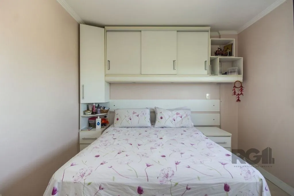 Imagem Excelente apartamento de 107 m² com 3 dormitórios e 2 vagas cobertas.