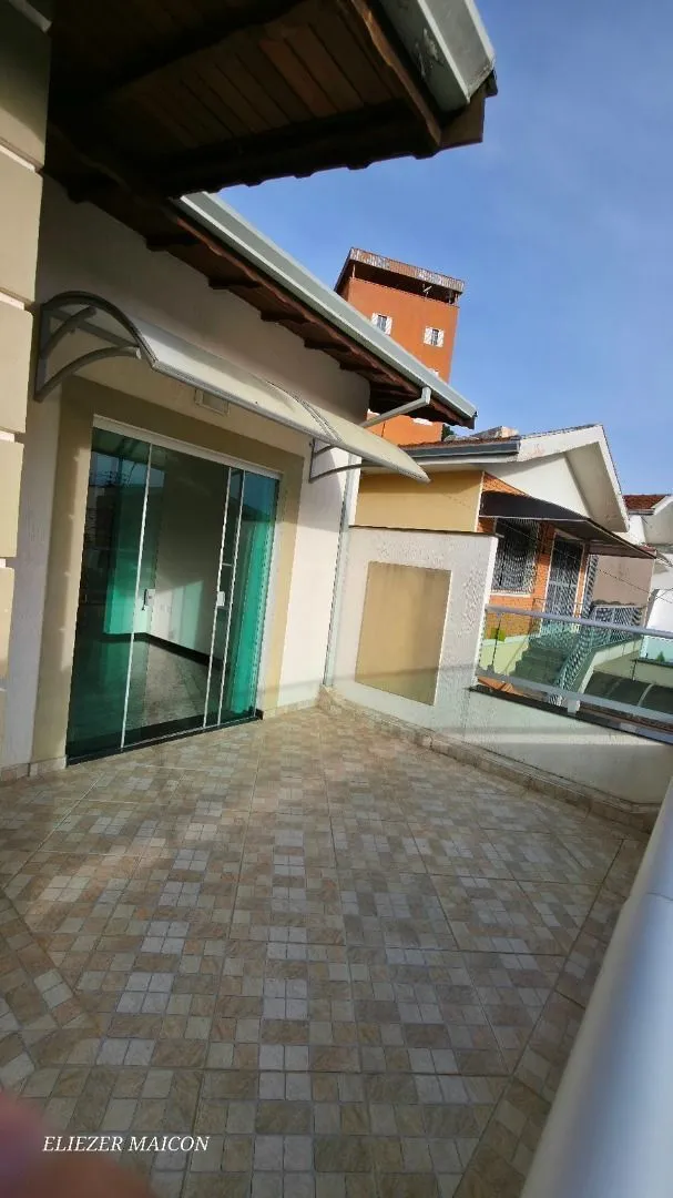 Imagem Casa a venda com 3 quartos na rua fosco pardini em Poços de Caldas - MG