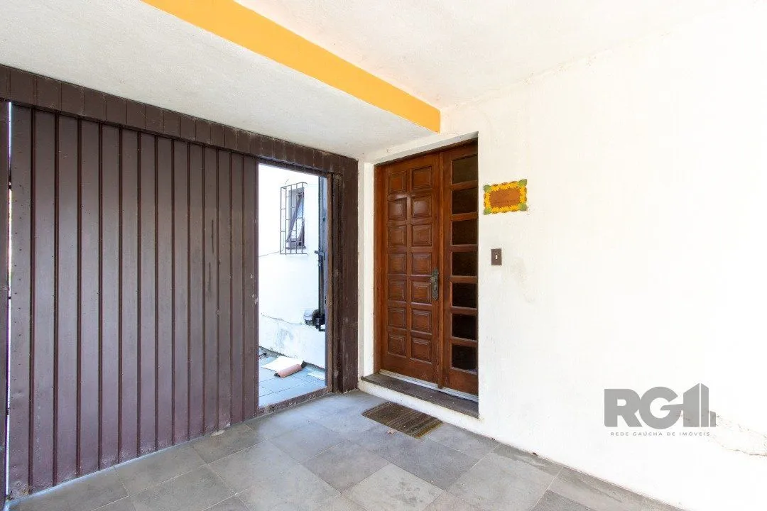 Imagem Casa para Venda - 72.6m², 4 dormitórios, sendo 1 suites, 6 vagas - Camaquã