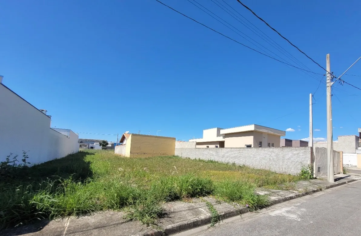 Imagem Terreno à venda com ótima topografia e localização, Loteamento Santa Clara, Pindamonhangaba, SP