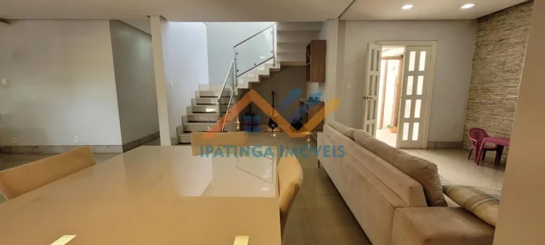 Imagem Casa de 4 quartos e 3 vagas de garagem no Imbaúbas