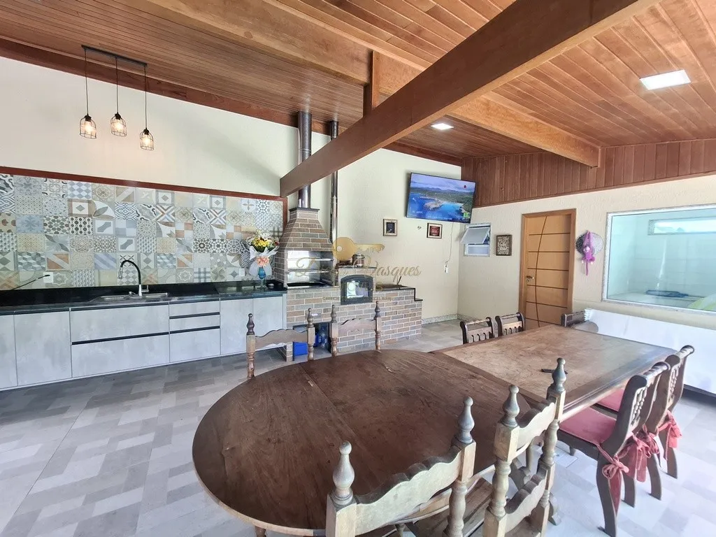 Imagem Casa para Venda em Teresópolis / RJ no bairro Albuquerque