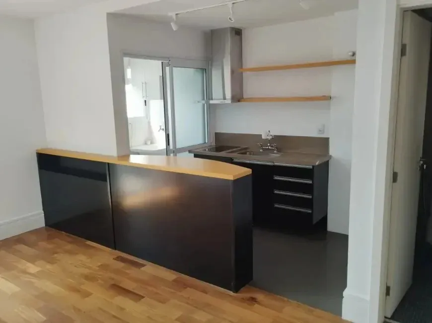 Imagem Apartamento para Venda em São Paulo, Vila Madalena, 1 dormitório, 1 suíte, 2 banheiros, 2 vagas
