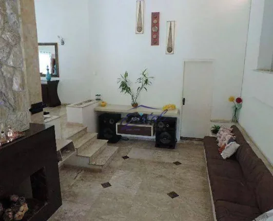 Imagem Casa com 3 dormitórios 1 suite à venda, 439 m² Chácara Vista Alegre - Cotia/SP