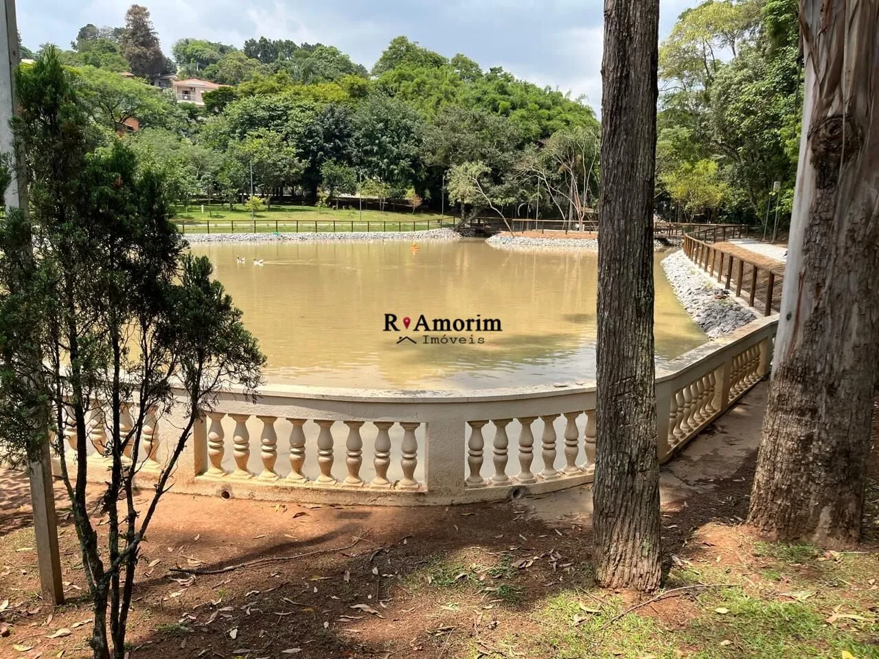 Imagem São Fernando Residência - Terreno a venda no Condomínio São Fernando Residência em Barueri/SP com 712 metros