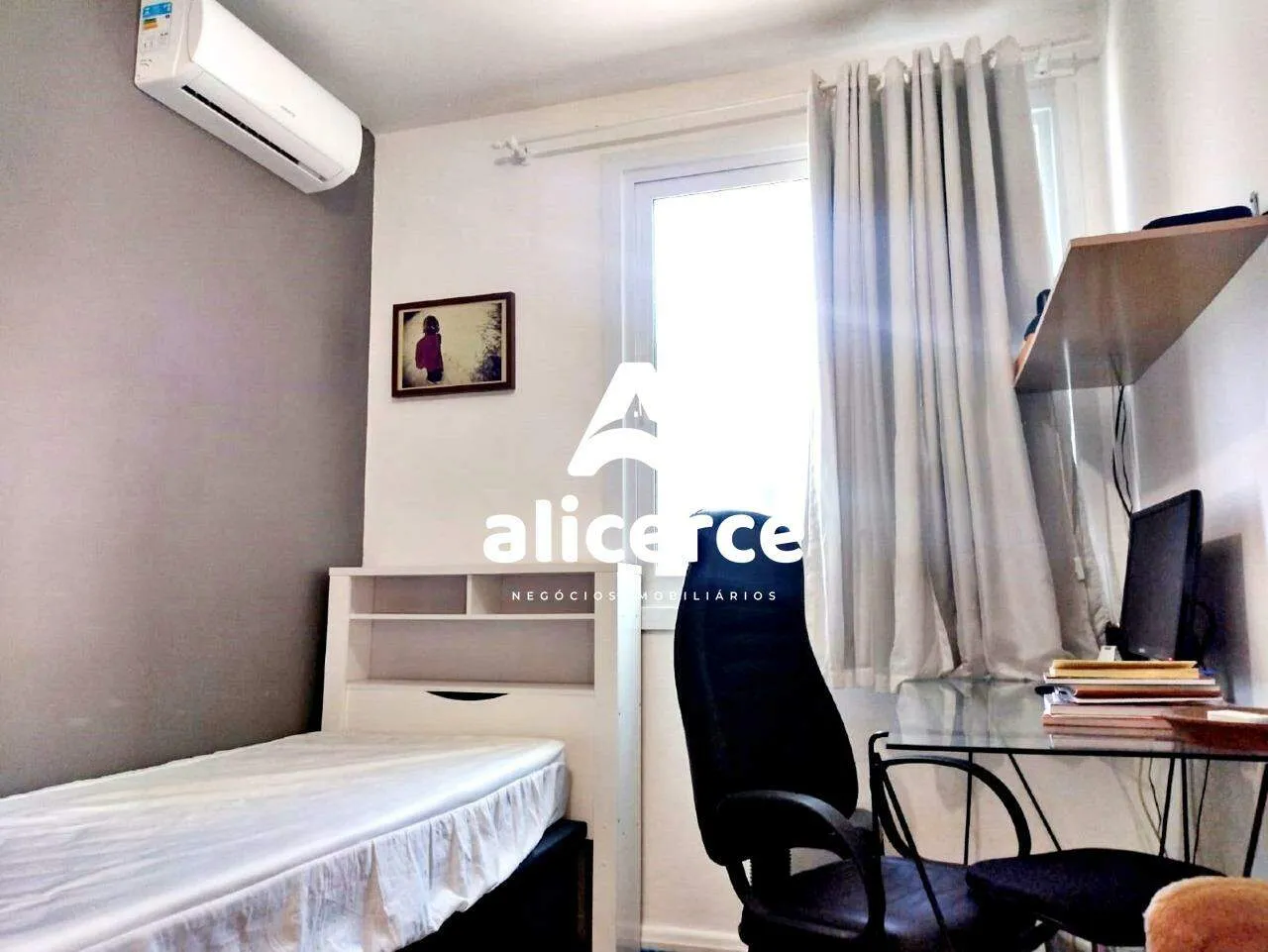 Imagem Apartamento à Venda | 2 Dormitórios | 74 m² | Balneário do Estreito - Florianópolis/SC