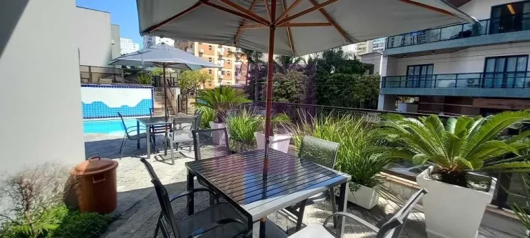 Imagem Amplo apartamento em Pitangueiras!!!
