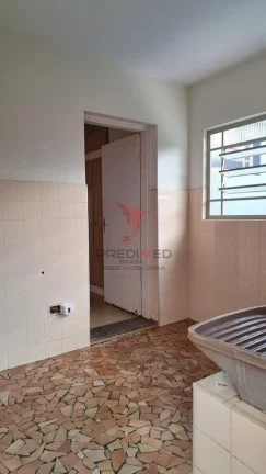 Imagem Vendo Sobrado com vocação comercial na Cidade se São Pedro-SP