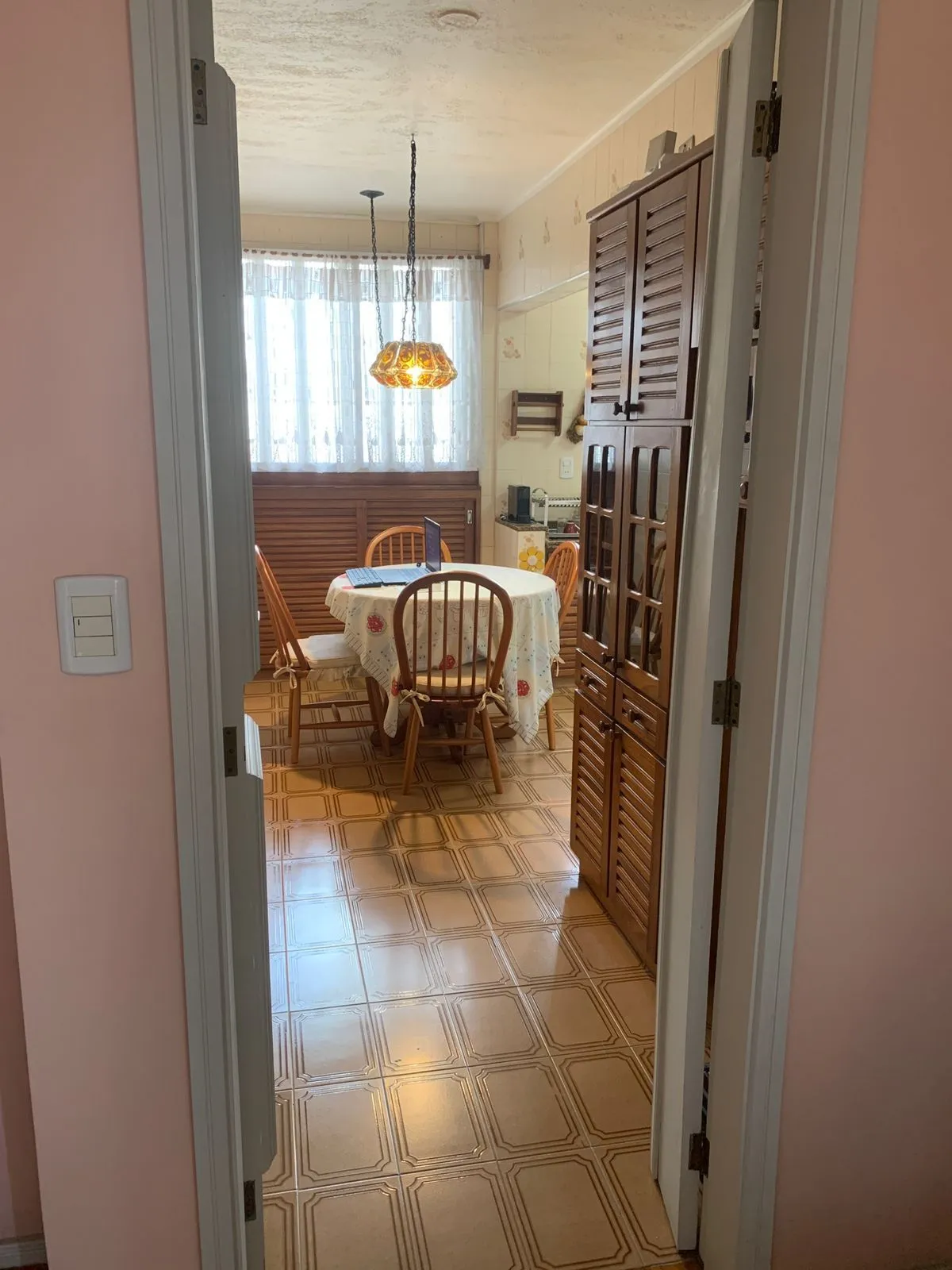 Imagem Apartamento 3 dormitórios com 2 banheiros e garagem no Menino Deus