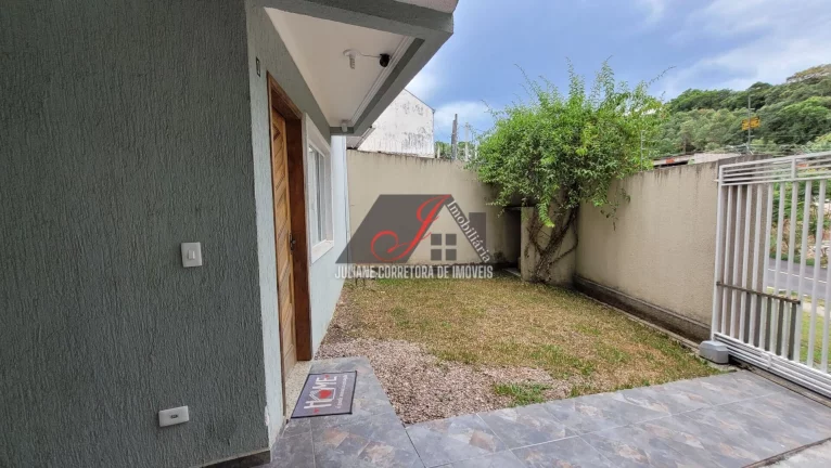 Imagem Sobrado Triplex à venda em Santo Inácio, Curitiba/PR.