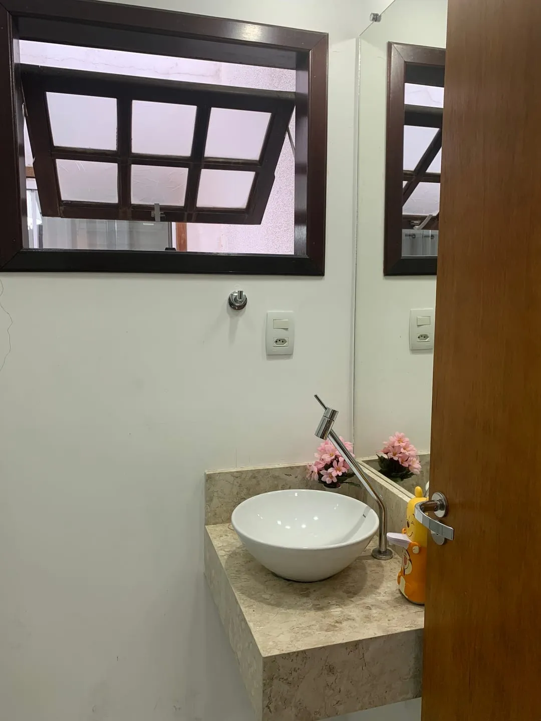 Imagem Casa à venda 2 Quartos, 1 Suite, 2 Vagas, 200M², Água Preta, Pindamonhangaba - SP